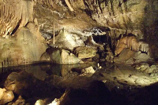 Grotten van Hotton